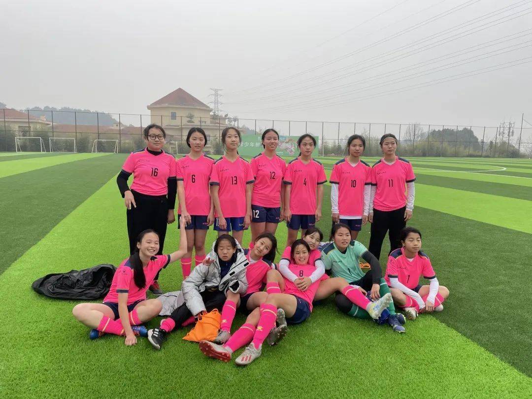 杭州女子足球_杭州足球女生比赛冠军是谁_足球杭州冠军女生比赛是谁